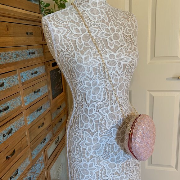 Glam Clam / Sparkle Seashell Crossbody Handbag /Light Pink- NWT - Picture 6 of 9